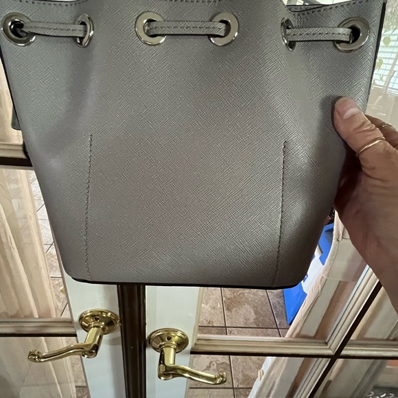 Michael Kors Silver bucket bags - Picture 3 of 7